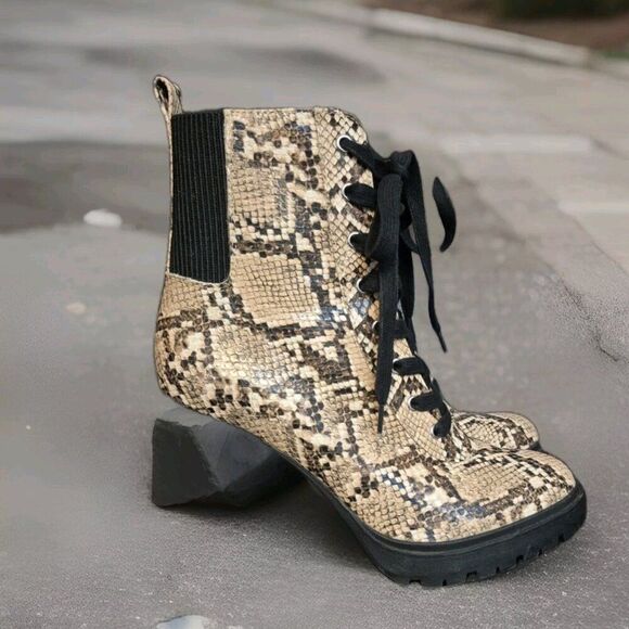 Steve Madden Latch Lace Up Snake Print Boots Chunky Block Heel Size Women's 8 - Picture 4 of 8